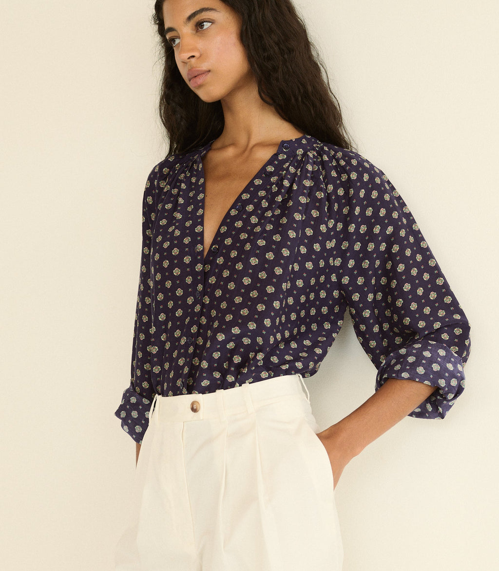 JULIENNE TOP -- NAVY CADIZ FOULARD