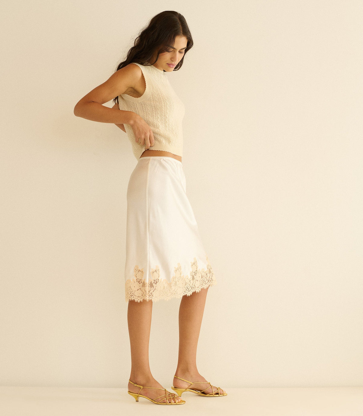 LOUDEN CASHMERE CABLE TOP -- DOGWOOD