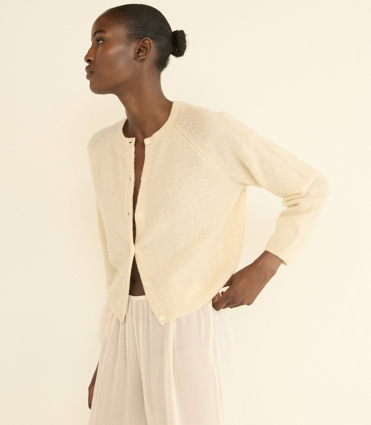 PEROLINE CASHMERE CARDIGAN -- DOGWOOD